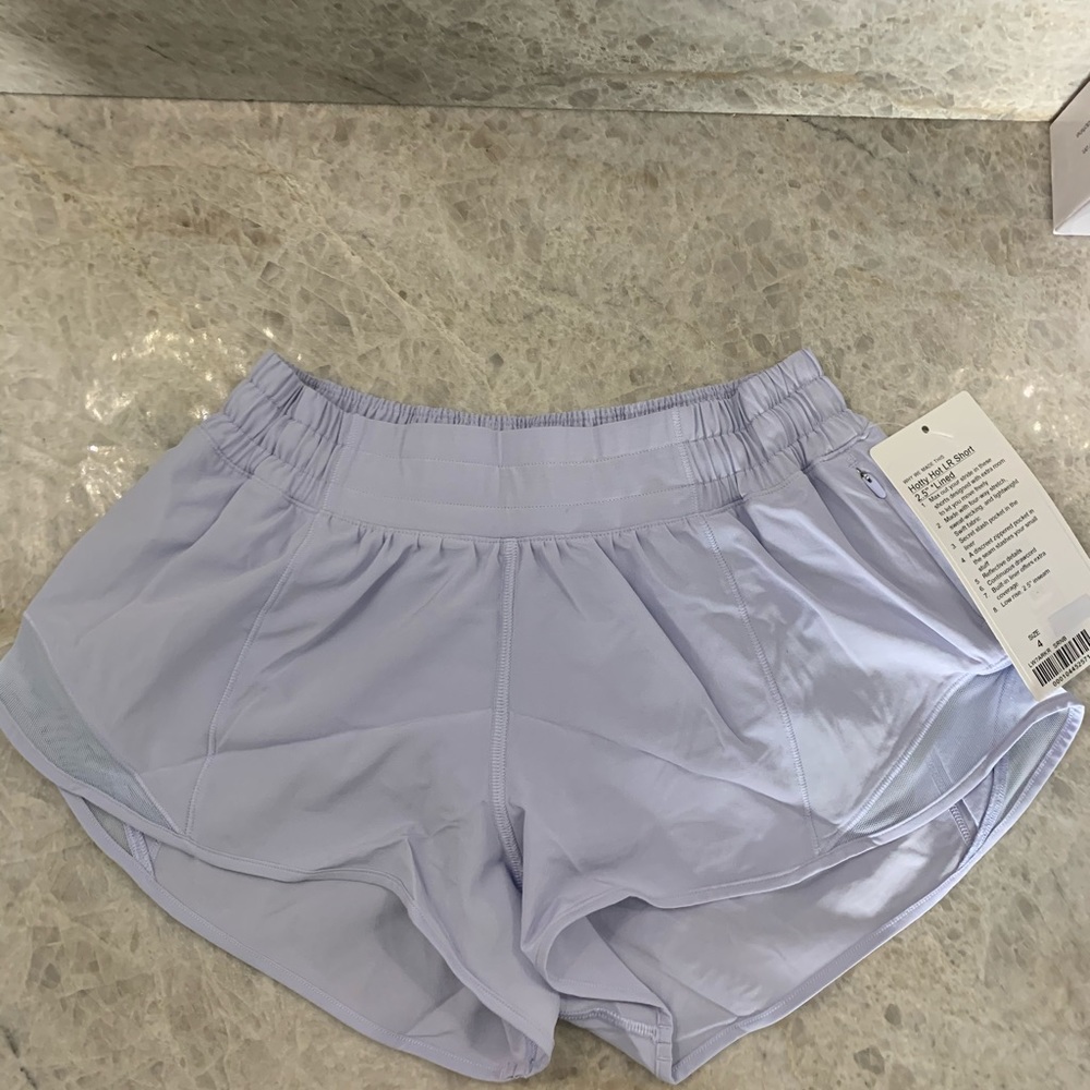 Lululemon Hotty Hot Short II 2.5" - Picture 6 of 16